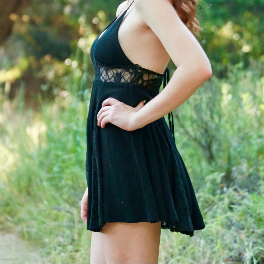 Beautiful black short dress with lace!